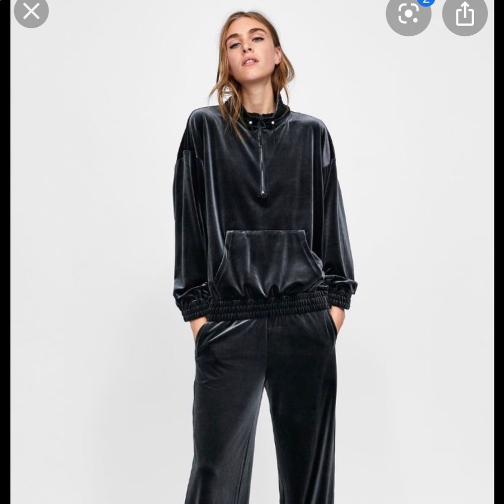ZARA velvet sweatshirt , size S